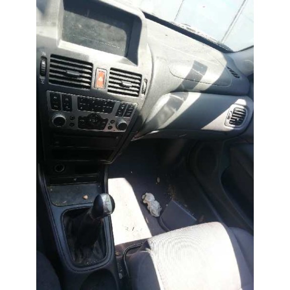 nissan almera (n16/e) del año 2006