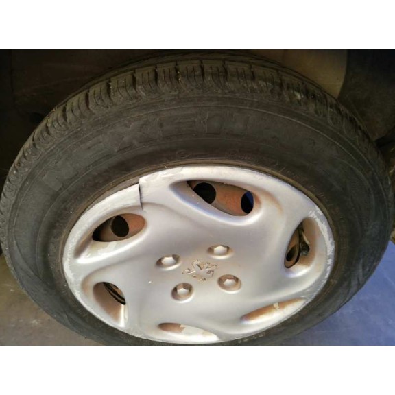 peugeot 206 berlina del año 2001