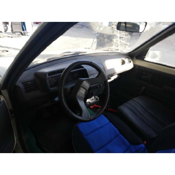 peugeot 205 berlina del año 1992