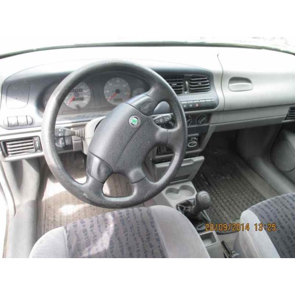 skoda felicia berlina ( 791) del año 1998