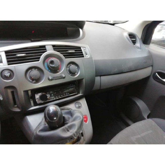 renault scenic ii del año 2004