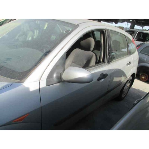 ford focus berlina (cak) del año 2001
