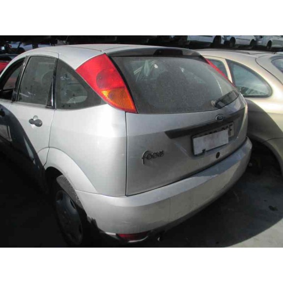 ford focus berlina (cak) del año 2001