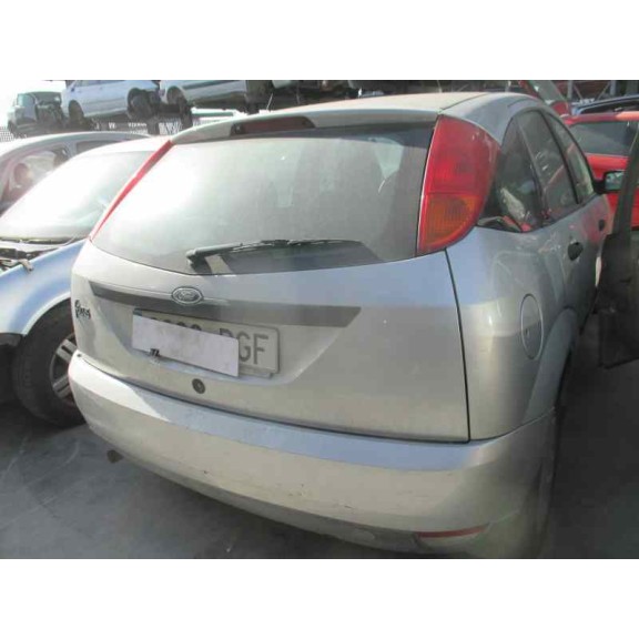ford focus berlina (cak) del año 2001