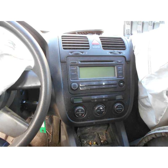 volkswagen golf v berlina (1k1) del año 2004