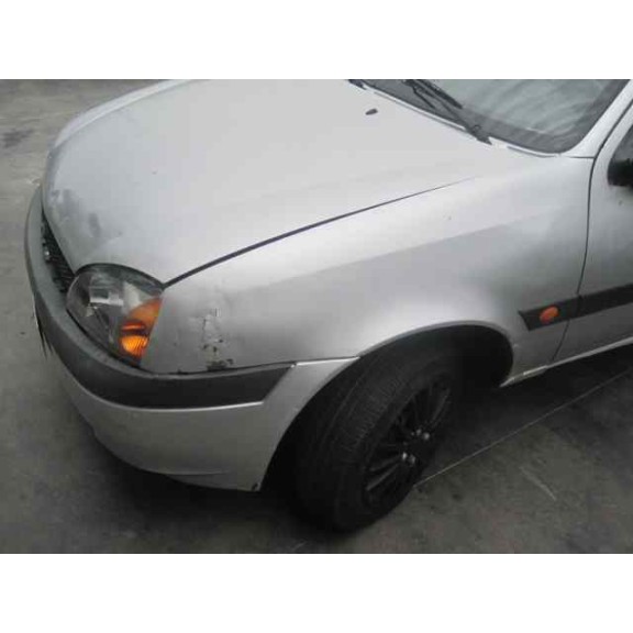 ford fiesta berlina (dx) del año 2000