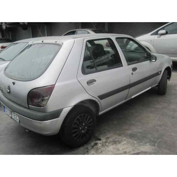 ford fiesta berlina (dx) del año 2000
