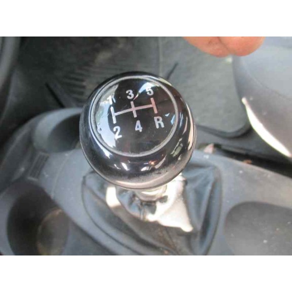 ford focus berlina (cak) del año 2001