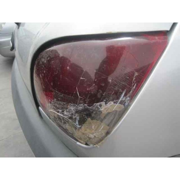 ford fiesta berlina (dx) del año 2000