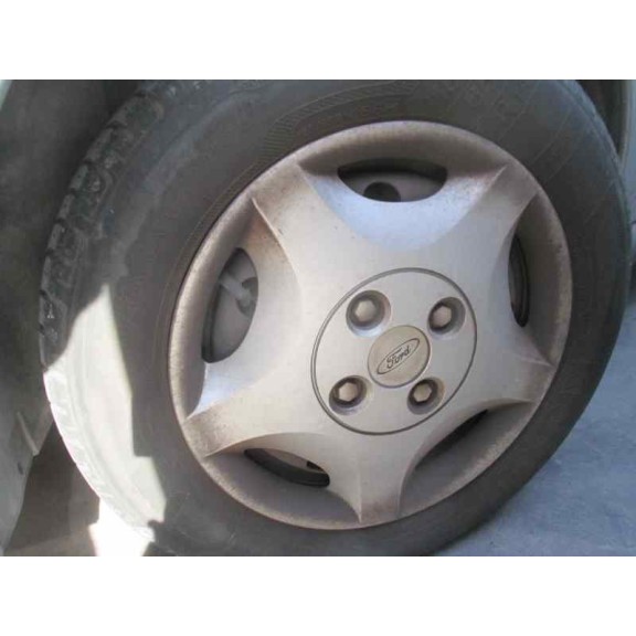 ford focus berlina (cak) del año 2001