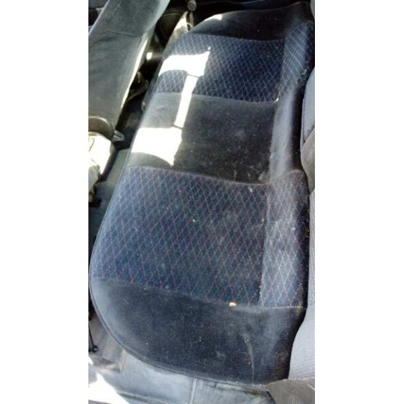 opel astra g berlina del año 2000