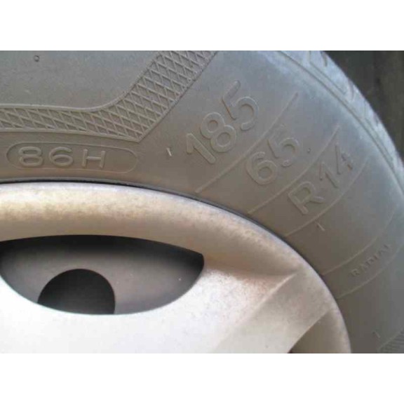 ford focus berlina (cak) del año 2001