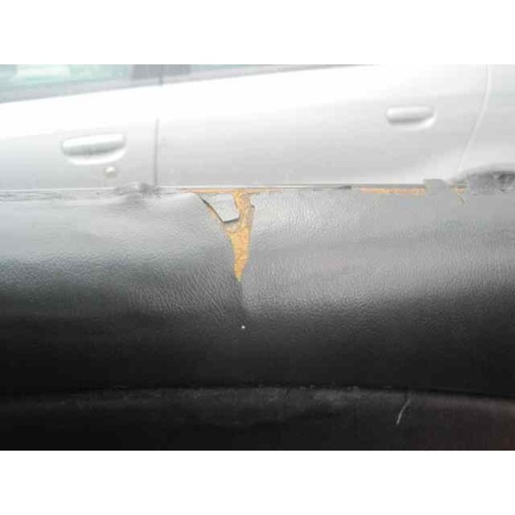 ford fiesta berlina (dx) del año 2000