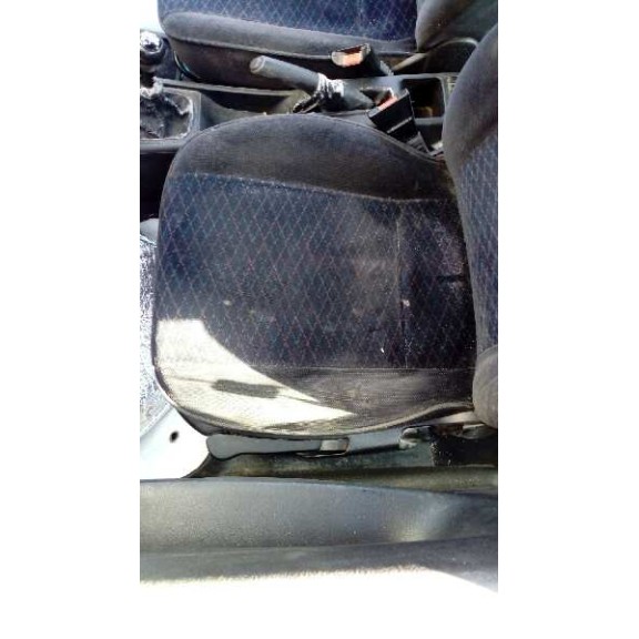 opel astra g berlina del año 2000