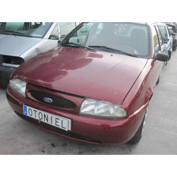 ford fiesta berlina del año 1999