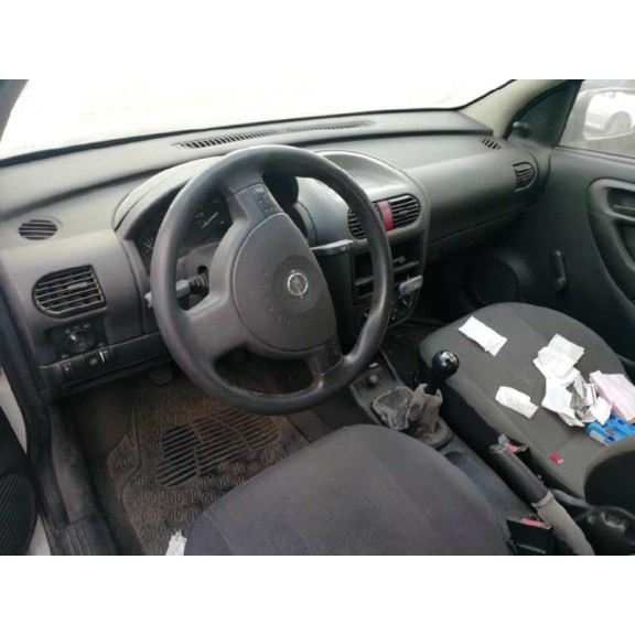opel corsa c del año 2003