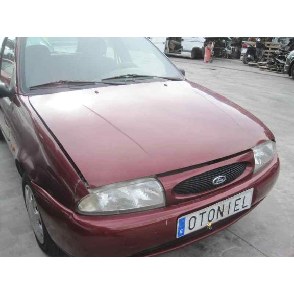 ford fiesta berlina del año 1999