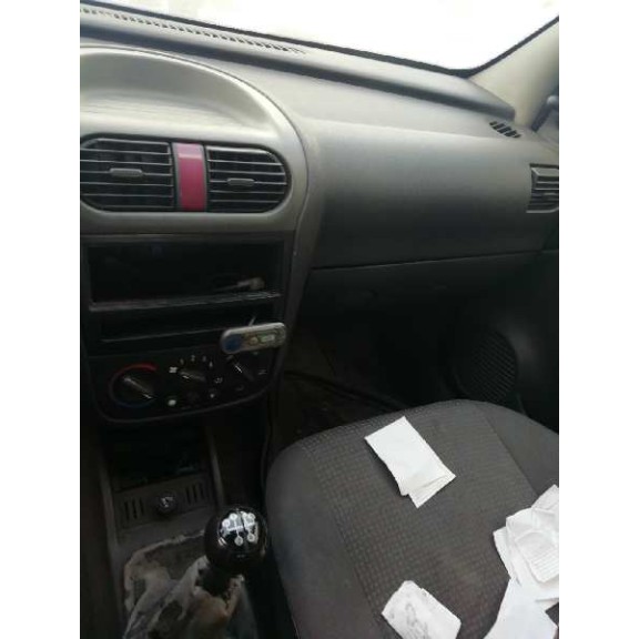 opel corsa c del año 2003