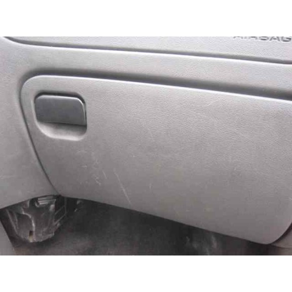 ford fiesta berlina (dx) del año 2000