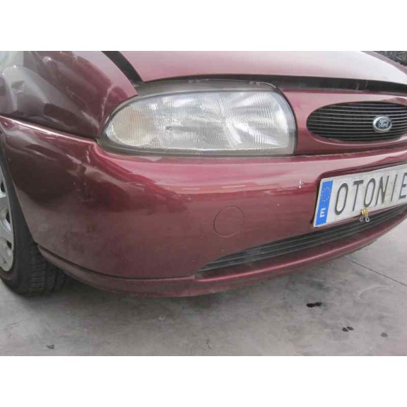 ford fiesta berlina del año 1999