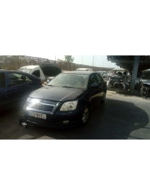 toyota avensis berlina (t25) del año 2004
