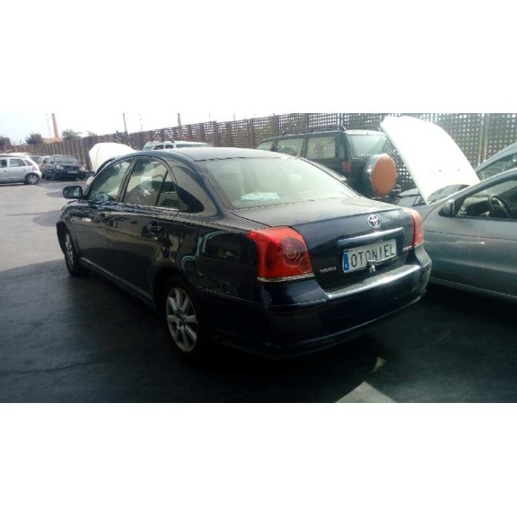 toyota avensis berlina (t25) del año 2004
