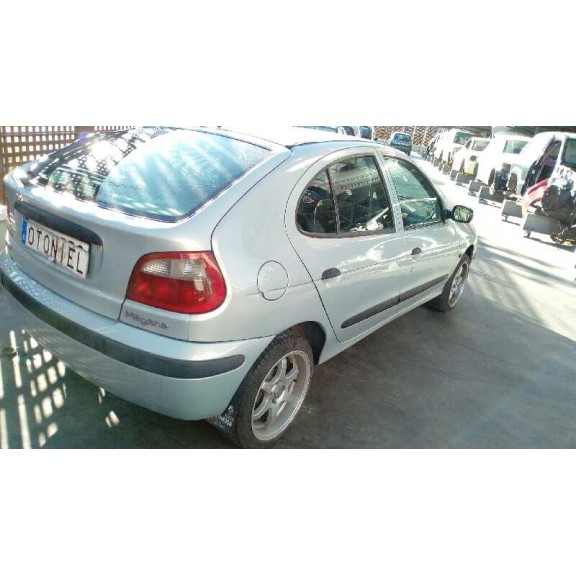 renault megane i fase 2 berlina (ba0) del año 2001