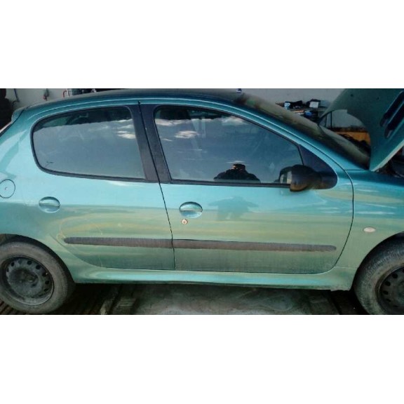 peugeot 206 berlina del año 2001
