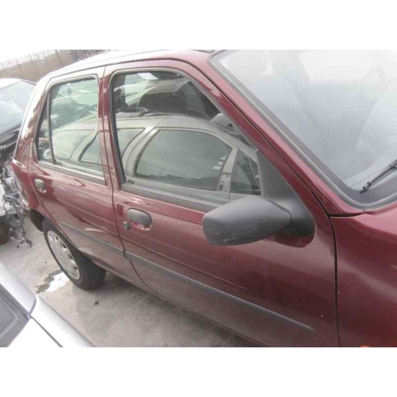 ford fiesta berlina del año 1999