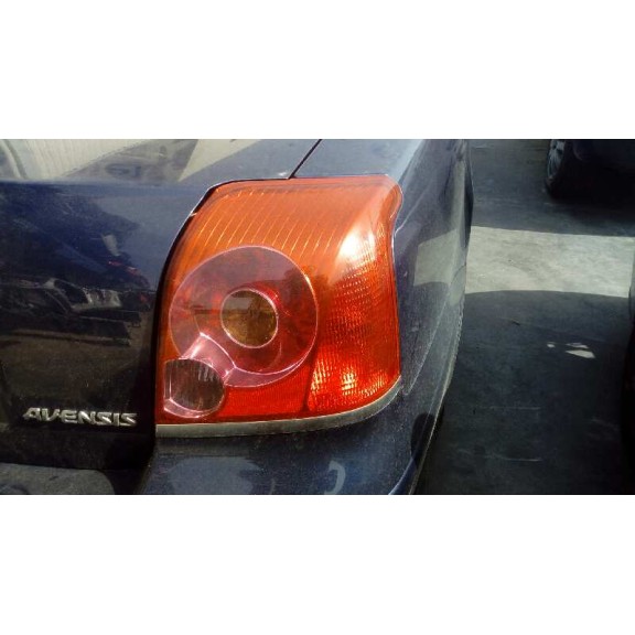 toyota avensis berlina (t25) del año 2004