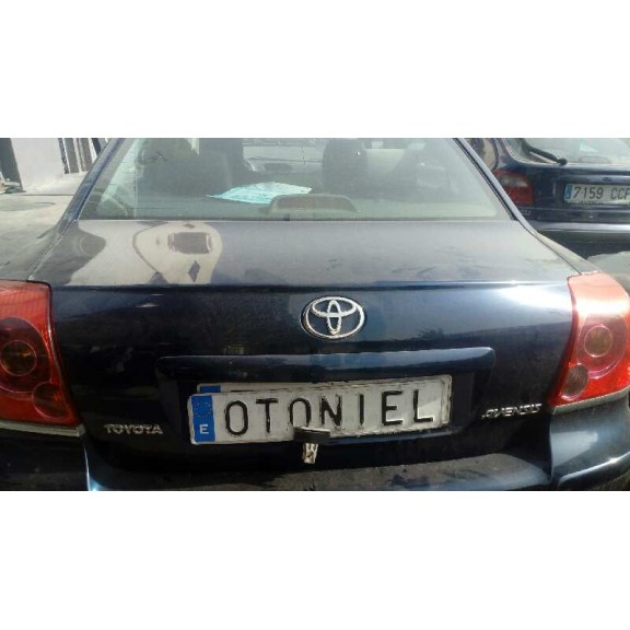 toyota avensis berlina (t25) del año 2004