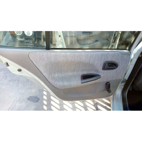 renault megane i fase 2 berlina (ba0) del año 2001