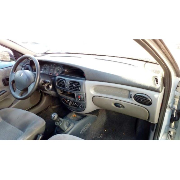 renault megane i fase 2 berlina (ba0) del año 2001