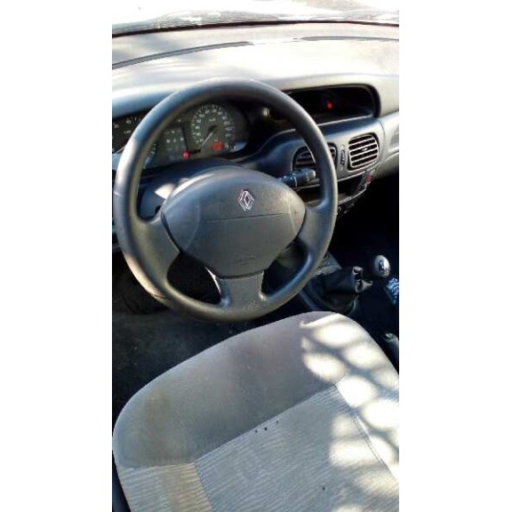 renault megane i fase 2 berlina (ba0) del año 2001