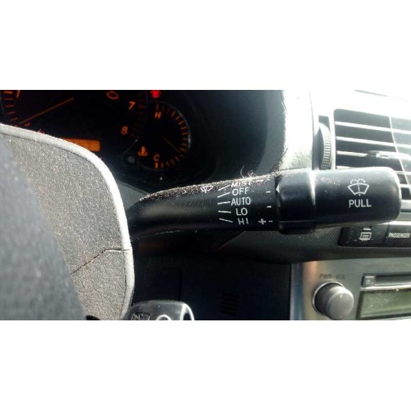 toyota avensis berlina (t25) del año 2004