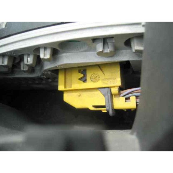 peugeot 206 berlina del año 2001