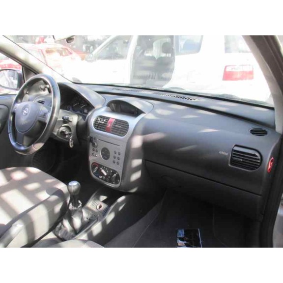 opel corsa c del año 2004