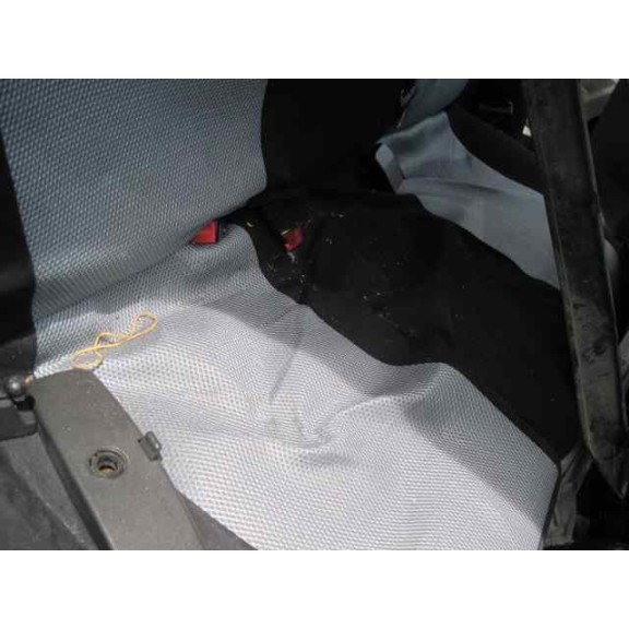 peugeot 206 berlina del año 2001