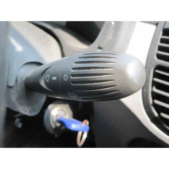 fiat punto berlina (188) del año 2000