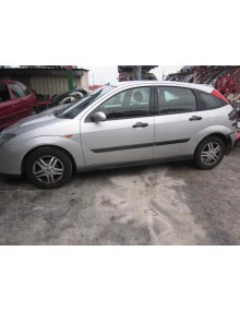 ford focus berlina (cak) del año 2001