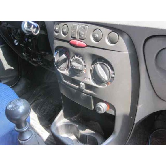 fiat punto berlina (188) del año 2000