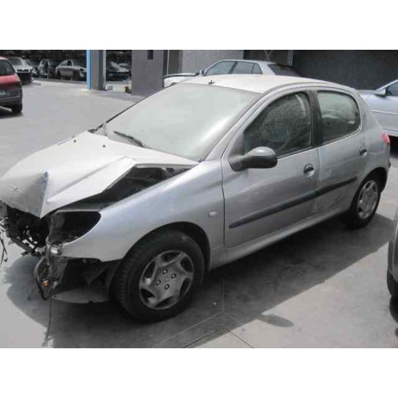 peugeot 206 berlina del año 2001