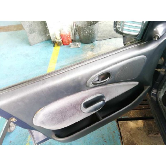 ford escort berlina del año 1998