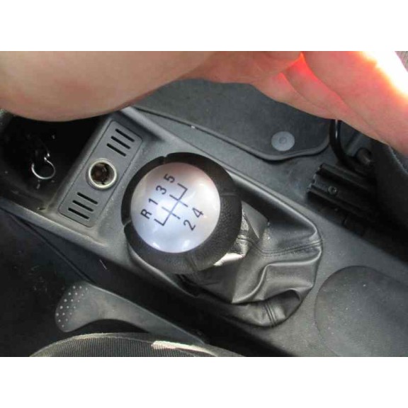 opel corsa c del año 2004