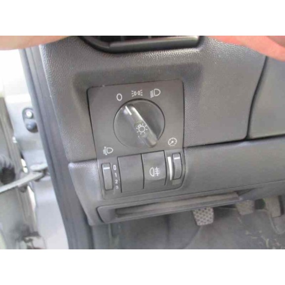 opel corsa c del año 2004