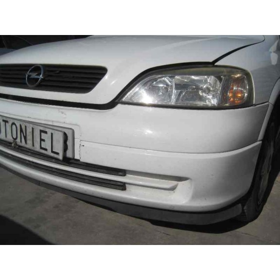 opel astra g berlina del año 2001