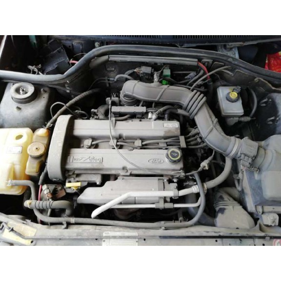 ford escort berlina del año 1998