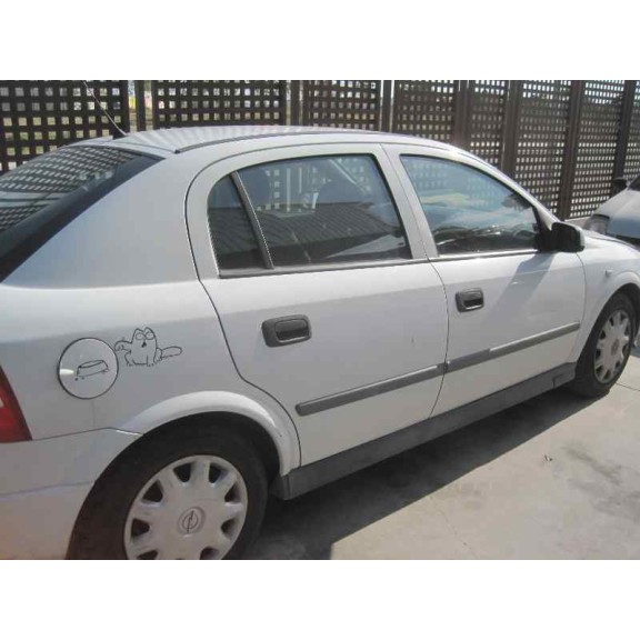 opel astra g berlina del año 2001