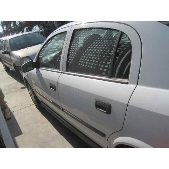 opel astra g berlina del año 2001