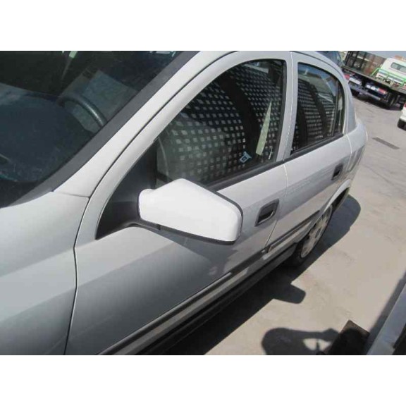 opel astra g berlina del año 2001